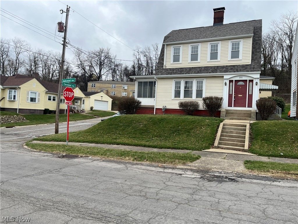 Photo of 201 Hollywood Boulevard, Steubenville, OH 43953 (MLS # 5192226)