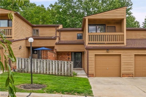 Condo For Sale - 132 Kimrose Lane<br/> Cuyahoga County, Broadview Heights, OH 44147