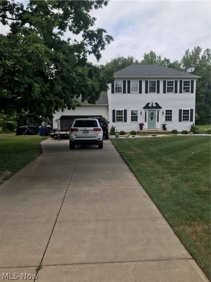 3 bedroom 2.5 bath Colonial home. 2019 - shed built, 2020- updated landscaping, 2020 - partially finished basement, 2021- chicken coop (can be removed),
2022- new electrical box
