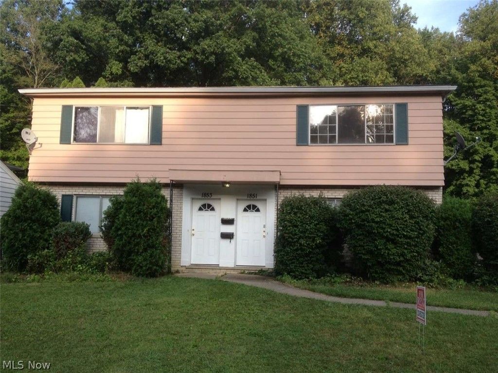 Photo of 1851 Cromwell Drive, Akron, OH 44313 (MLS # 5197199)