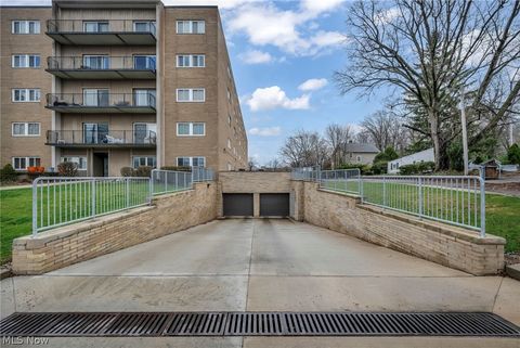 Tiny photo for 20333 Detroit Road #406, Rocky River, OH 44116 (MLS # 5190048)