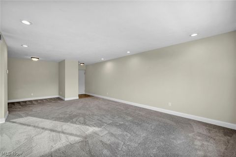 Tiny photo for 20333 Detroit Road #406, Rocky River, OH 44116 (MLS # 5190048)