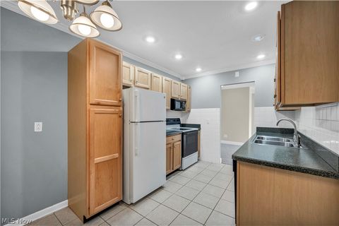 Tiny photo for 20333 Detroit Road #406, Rocky River, OH 44116 (MLS # 5190048)