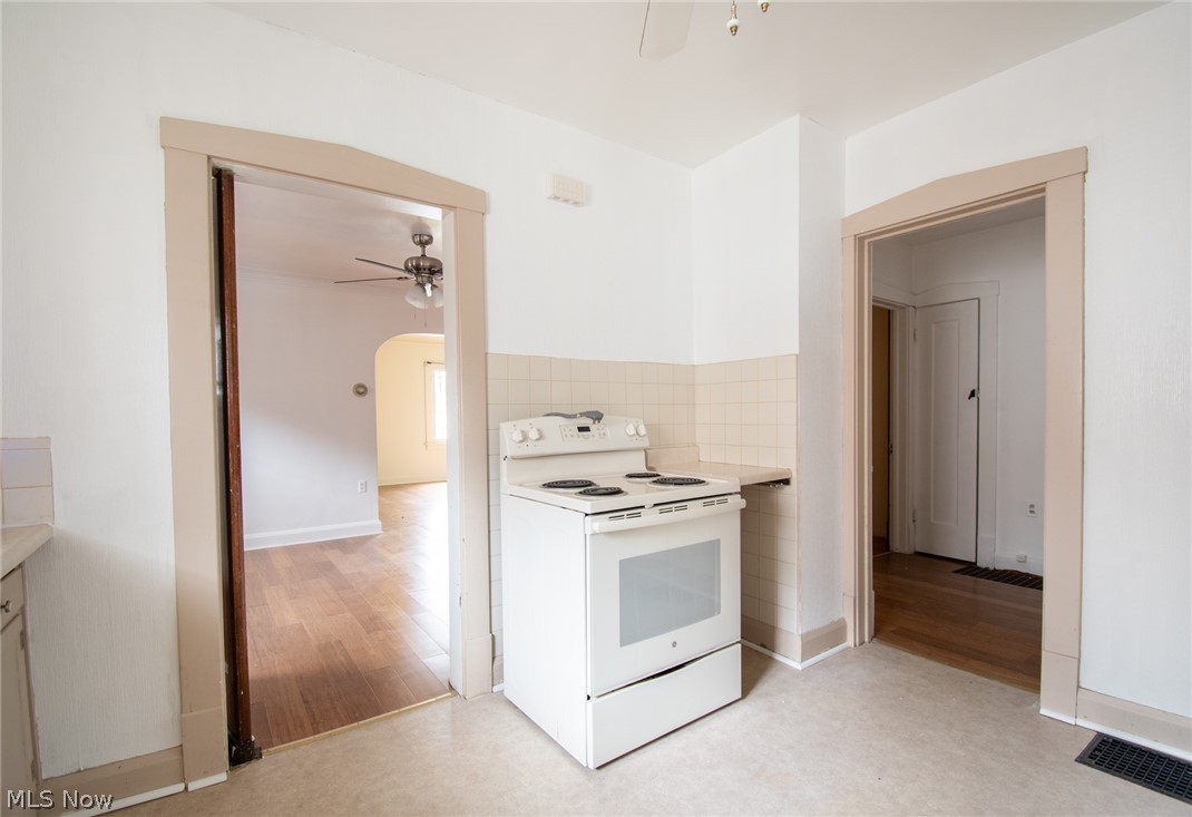 City/Youngstown - Residential Lease