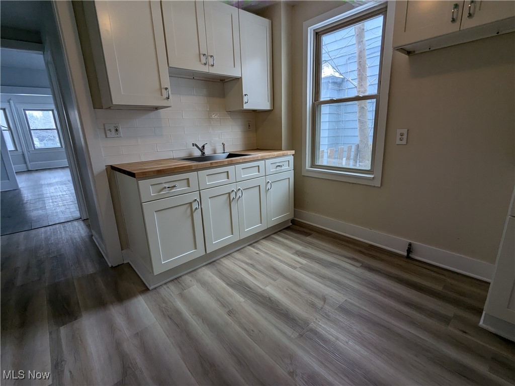 Cleveland, Ohio 44102, United States, 2 Bedrooms Bedrooms, ,1 BathroomBathrooms,Residential,Active,203263