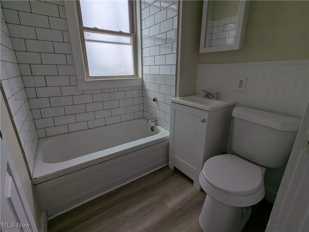 Cleveland, Ohio 44102, United States, 2 Bedrooms Bedrooms, ,1 BathroomBathrooms,Residential,Active,203263