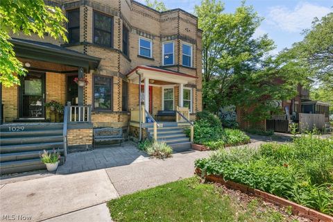 Townhouse in Cleveland OH 1031 Kenilworth Avenue 24.jpg