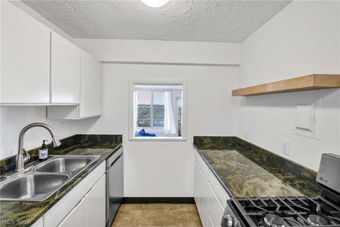 Tiny photo for 12900 Lake Avenue #1821, Lakewood, OH 44107 (MLS # 5250347)