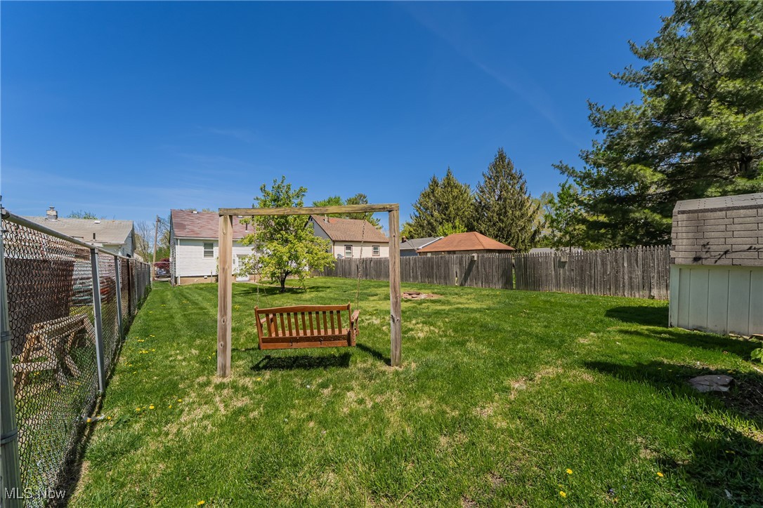 808 Harriet Street, Lorain, Ohio image 32