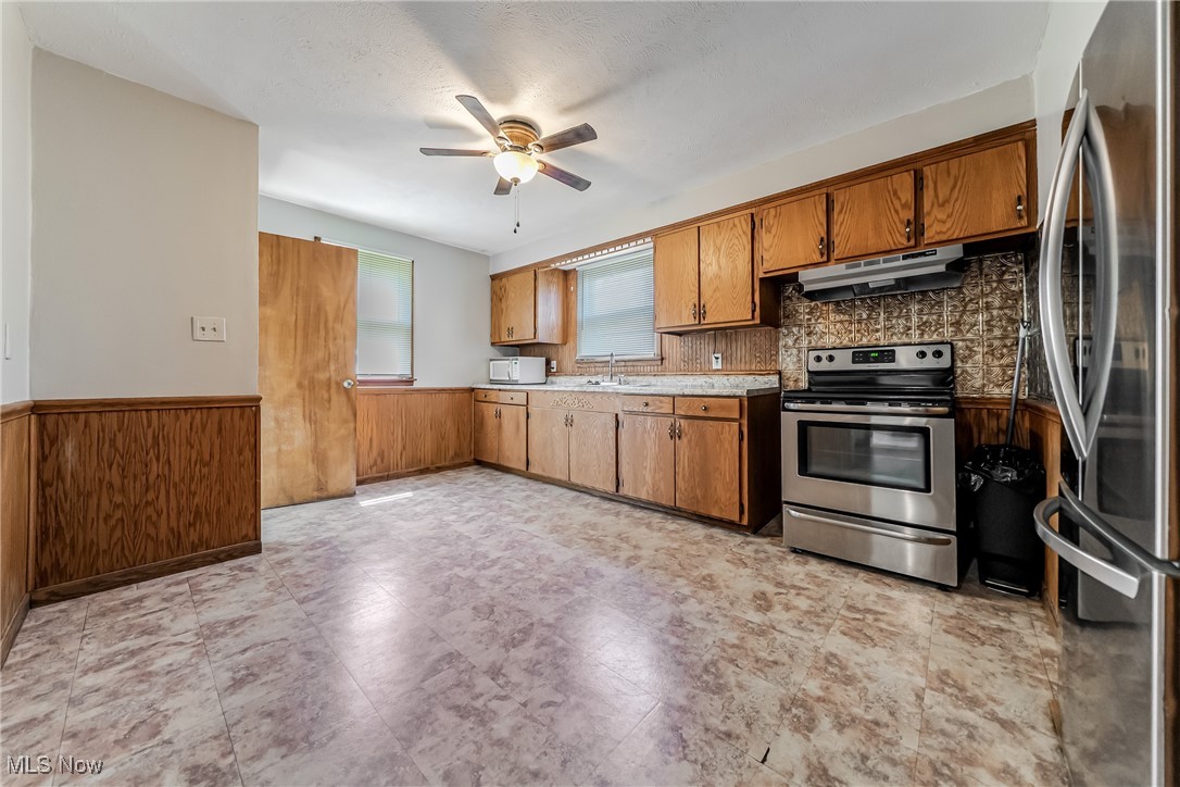 808 Harriet Street, Lorain, Ohio image 10