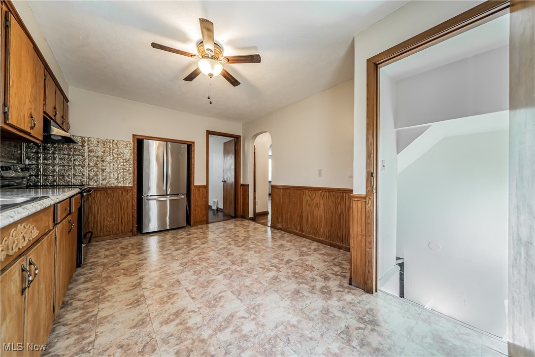 808 Harriet Street, Lorain, Ohio image 12