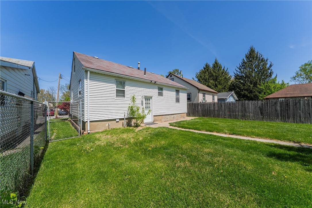 808 Harriet Street, Lorain, Ohio image 29