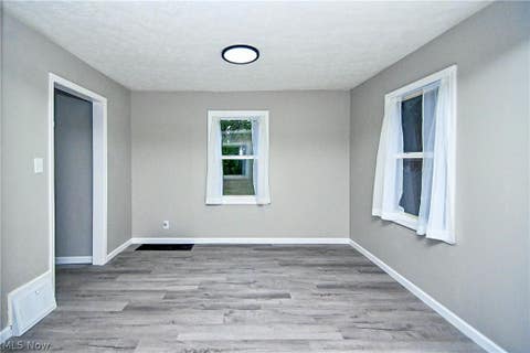 Tiny photo for 542 Montgomery Street, Akron, OH 44305 (MLS # 5209564)