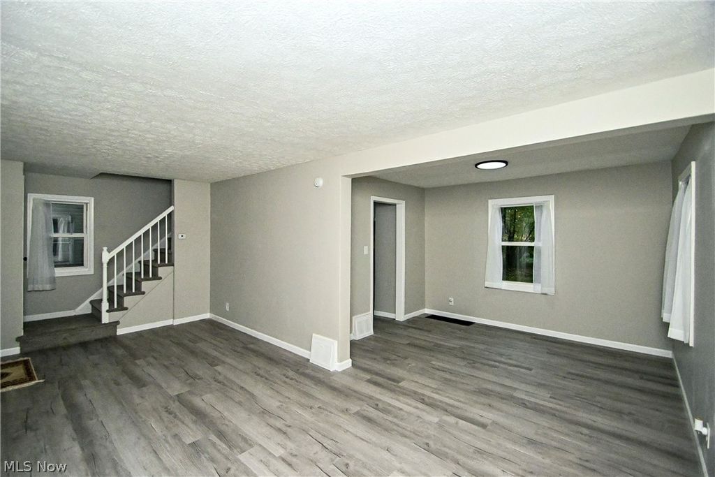 Photo of 542 Montgomery Street, Akron, OH 44305 (MLS # 5209564)