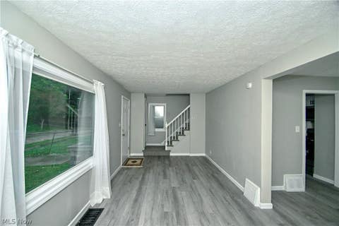Tiny photo for 542 Montgomery Street, Akron, OH 44305 (MLS # 5209564)