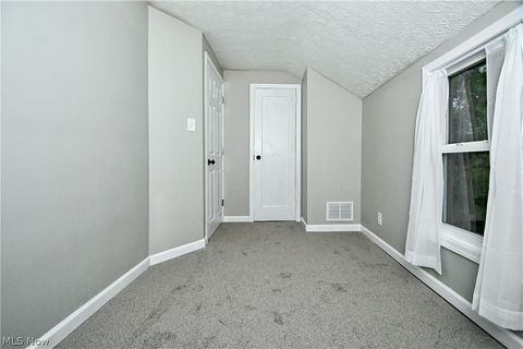 Tiny photo for 542 Montgomery Street, Akron, OH 44305 (MLS # 5209564)