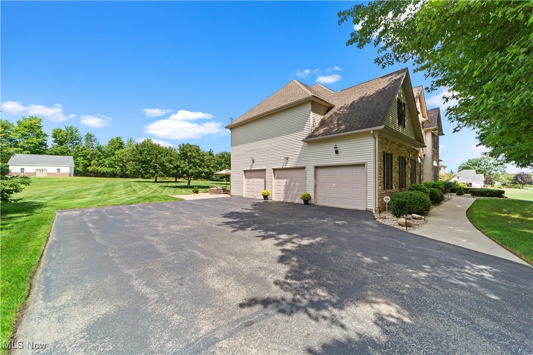 11750 Ascot Lane, Chagrin Falls, Ohio image 34