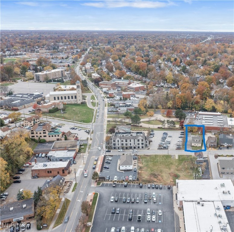 Office Bldg that was previously run as a coin shop in the center of Rocky River. Almost 2,000 sqft to convert to an office space of your choice. The first floor is approximately 1,428 sqft and includes a bathroom and breakroom, that is ready to be renovated to fit your office requirements. An additional 525 sqft on the second floor with a vaulted ceiling. The perfect location in Rocky River, where you can use your imagination to build-out the space to your specifications. Don't hesitate to get in touch with the agent with any questions.