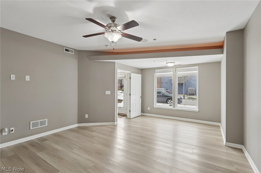 Battery Park Twnhms Condo - Residential