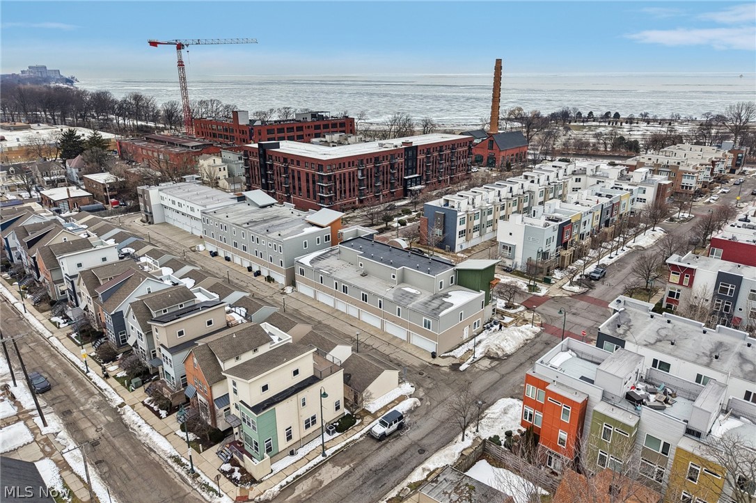 Battery Park Twnhms Condo - Residential