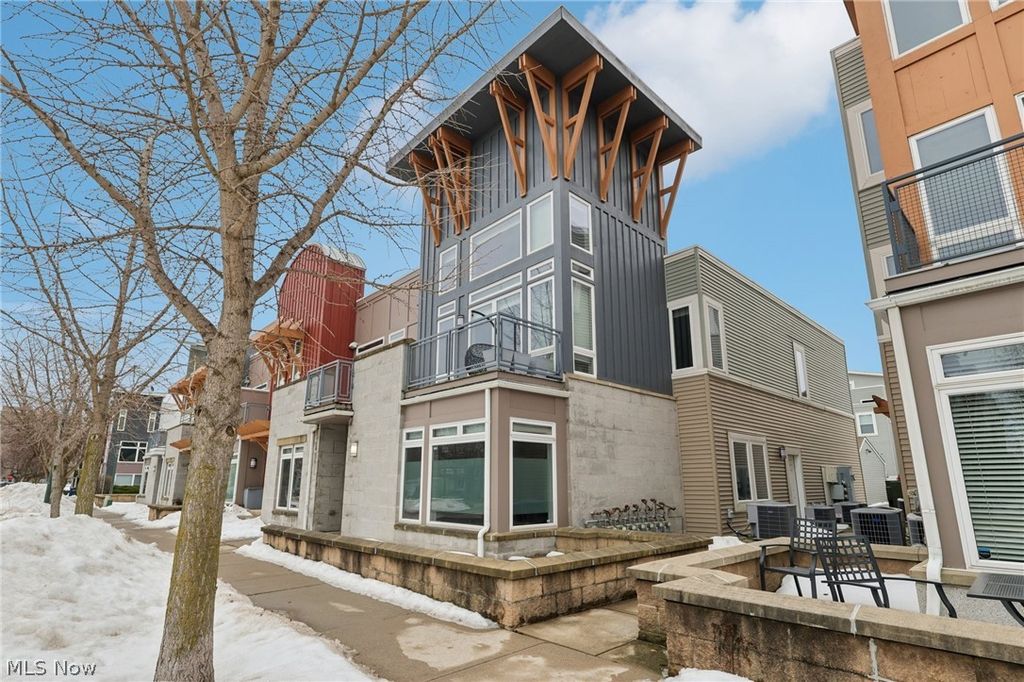 Photo of 7417 Battery Park Boulevard, Cleveland, OH 44102 (MLS # 5187893)