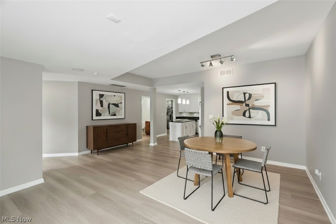 Battery Park Twnhms Condo - Residential