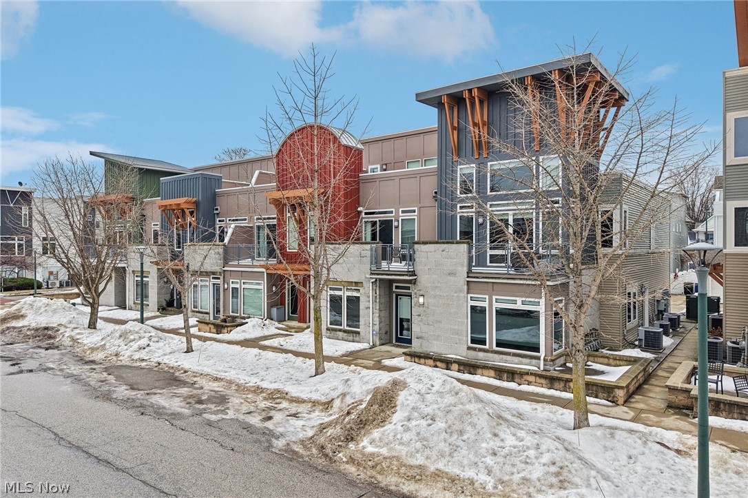 Battery Park Twnhms Condo - Residential