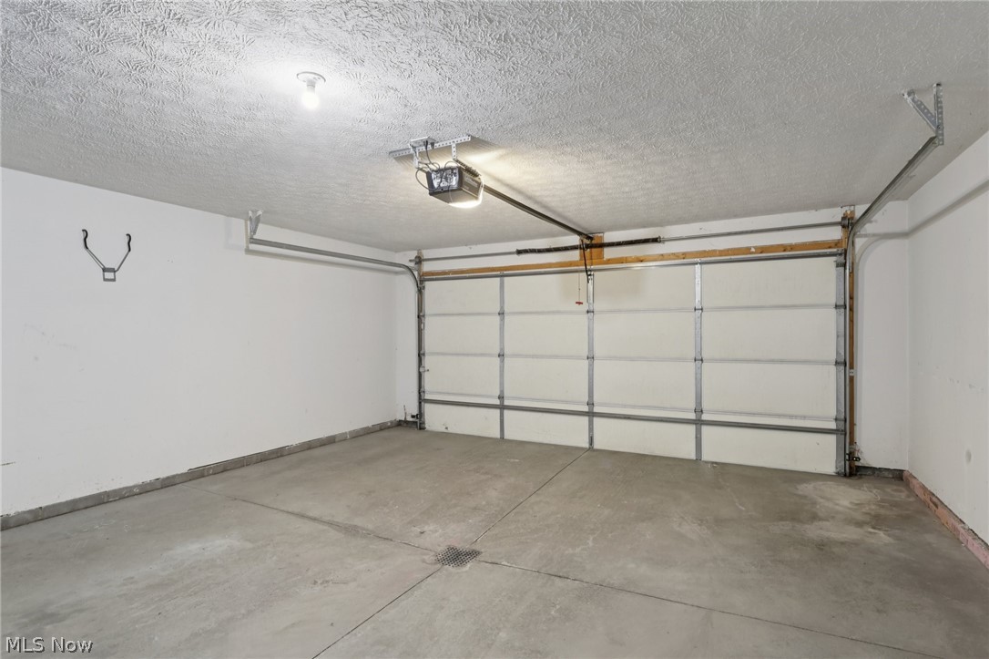 Battery Park Twnhms Condo - Residential