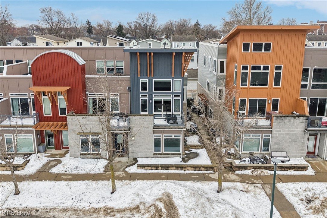 Battery Park Twnhms Condo - Residential