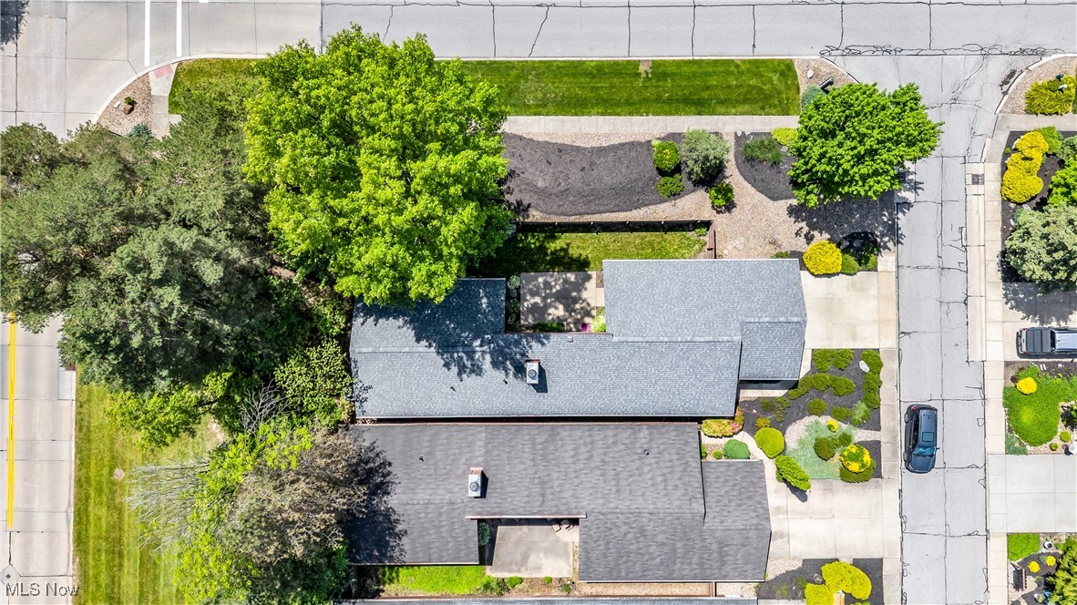 18291 Glencreek Lane, Strongsville, Ohio image 30