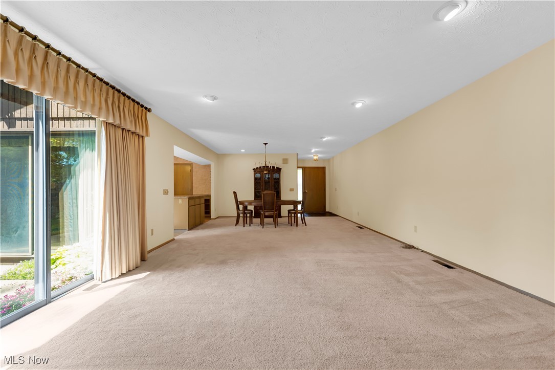 18291 Glencreek Lane, Strongsville, Ohio image 15