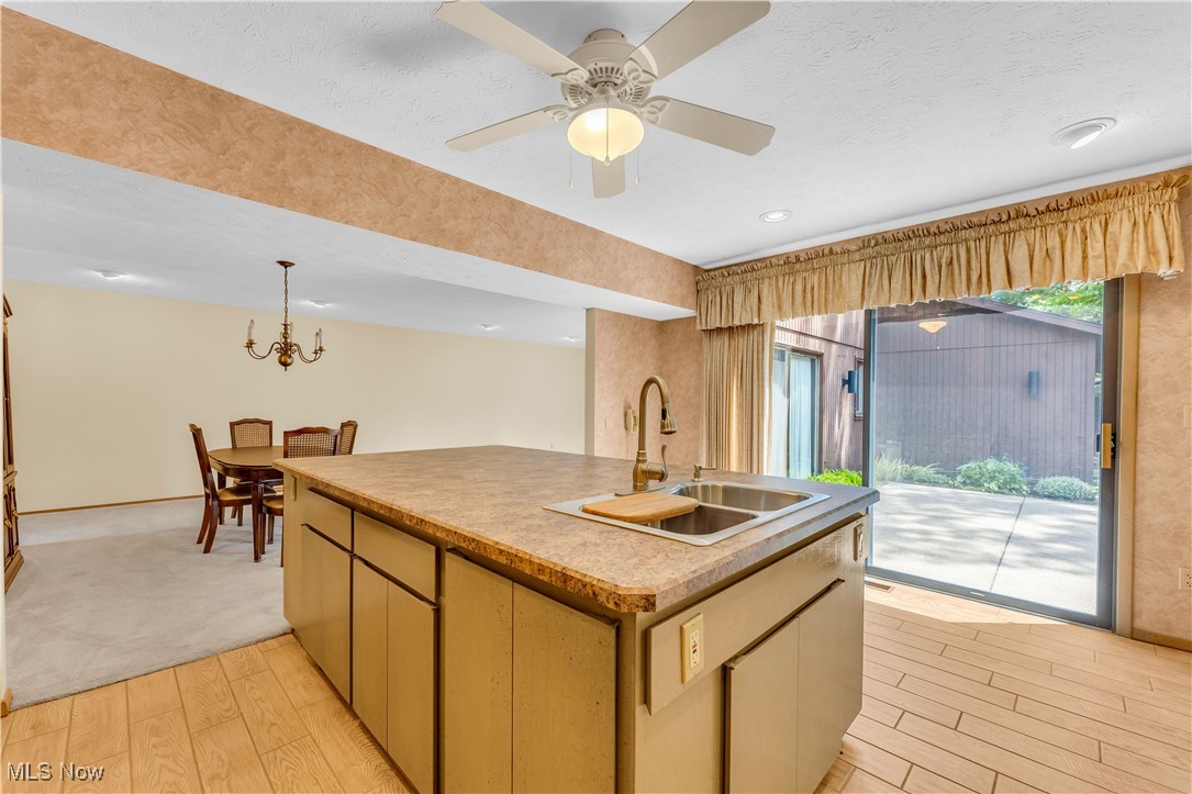 18291 Glencreek Lane, Strongsville, Ohio image 11