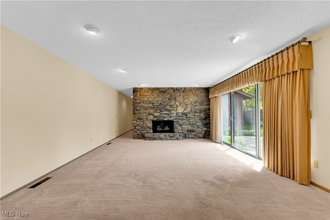 18291 Glencreek Lane, Strongsville, Ohio image 13