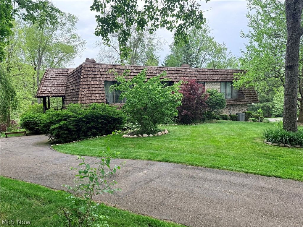 Photo of 171 Granger Road #115, Medina, OH 44256 (MLS # 5211970)