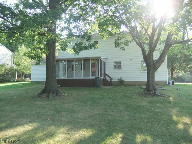 HILLS N DALES - Residential Lease