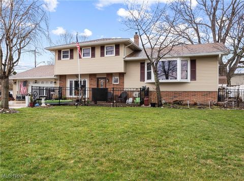 178 Beachwood Avenue Avon Lake OH 44012