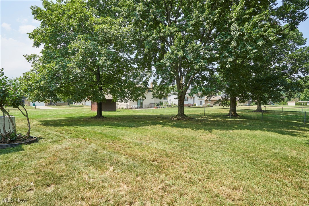 Seven Hills, Ohio 44131, United States, 3 Bedrooms Bedrooms, ,3 BathroomsBathrooms,Residential,Pending,174767