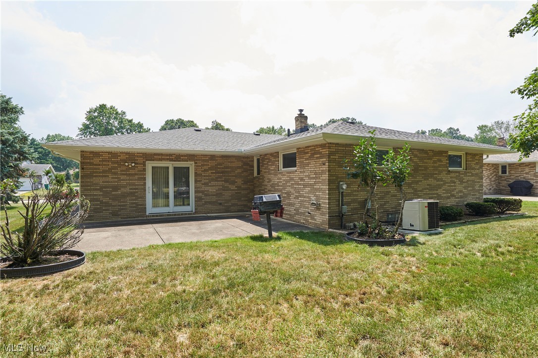 Seven Hills, Ohio 44131, United States, 3 Bedrooms Bedrooms, ,3 BathroomsBathrooms,Residential,Pending,174767