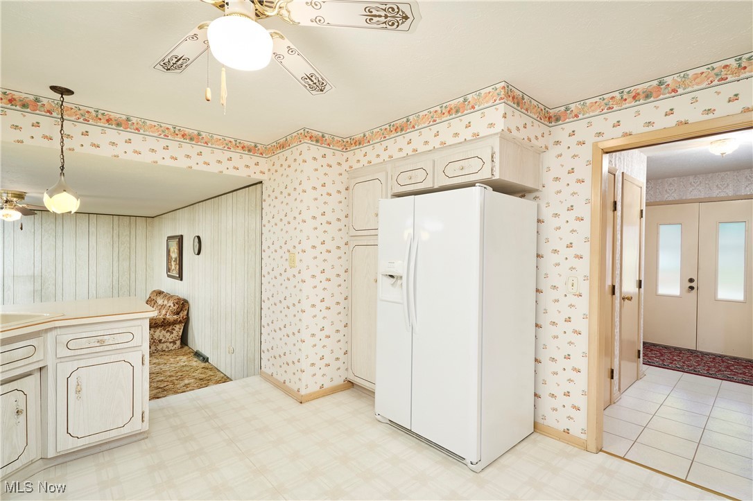 Seven Hills, Ohio 44131, United States, 3 Bedrooms Bedrooms, ,3 BathroomsBathrooms,Residential,Pending,174767