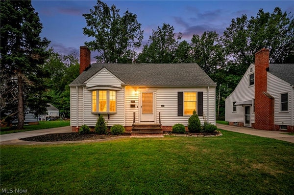 454 E 270TH ST, EUCLID, OH 44132 - Image 2ea0c4174de7b2daa581ce6a356926f9/663725837