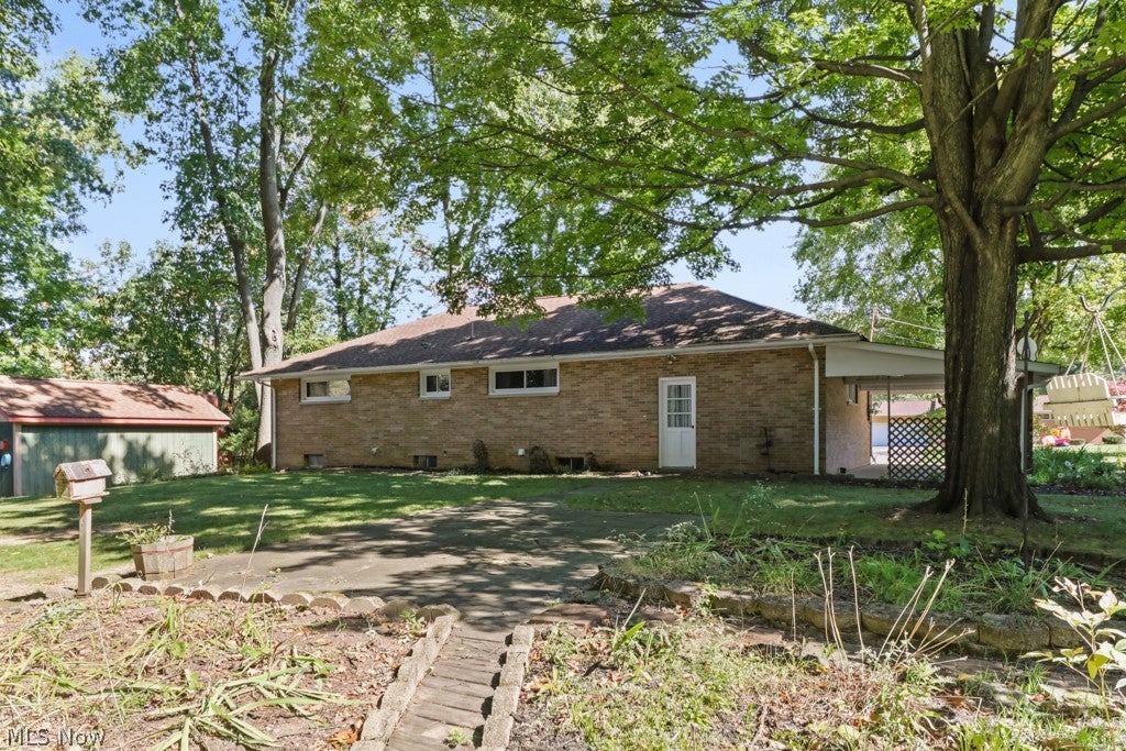 633 Fairview Place