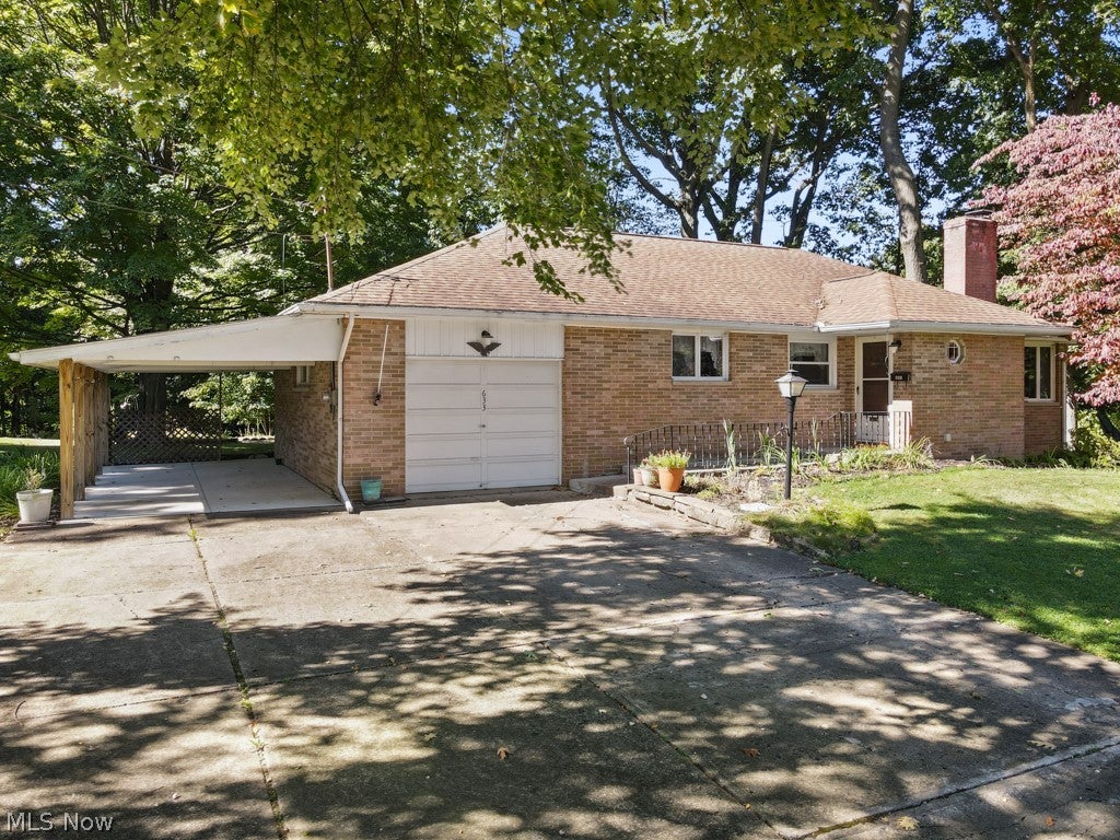633 Fairview Place