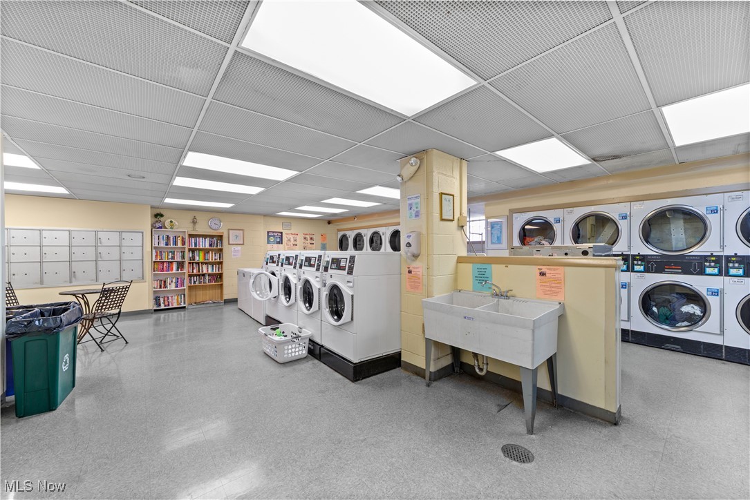 Lake House Condo - Residential