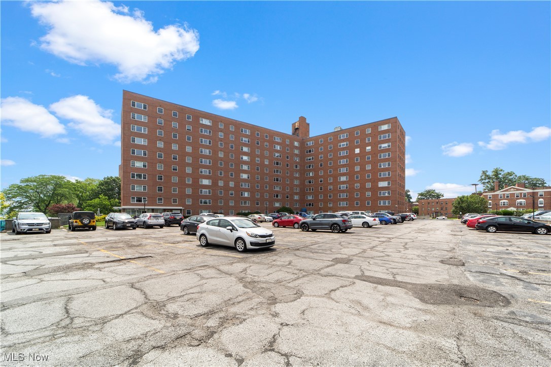 Lake House Condo - Residential