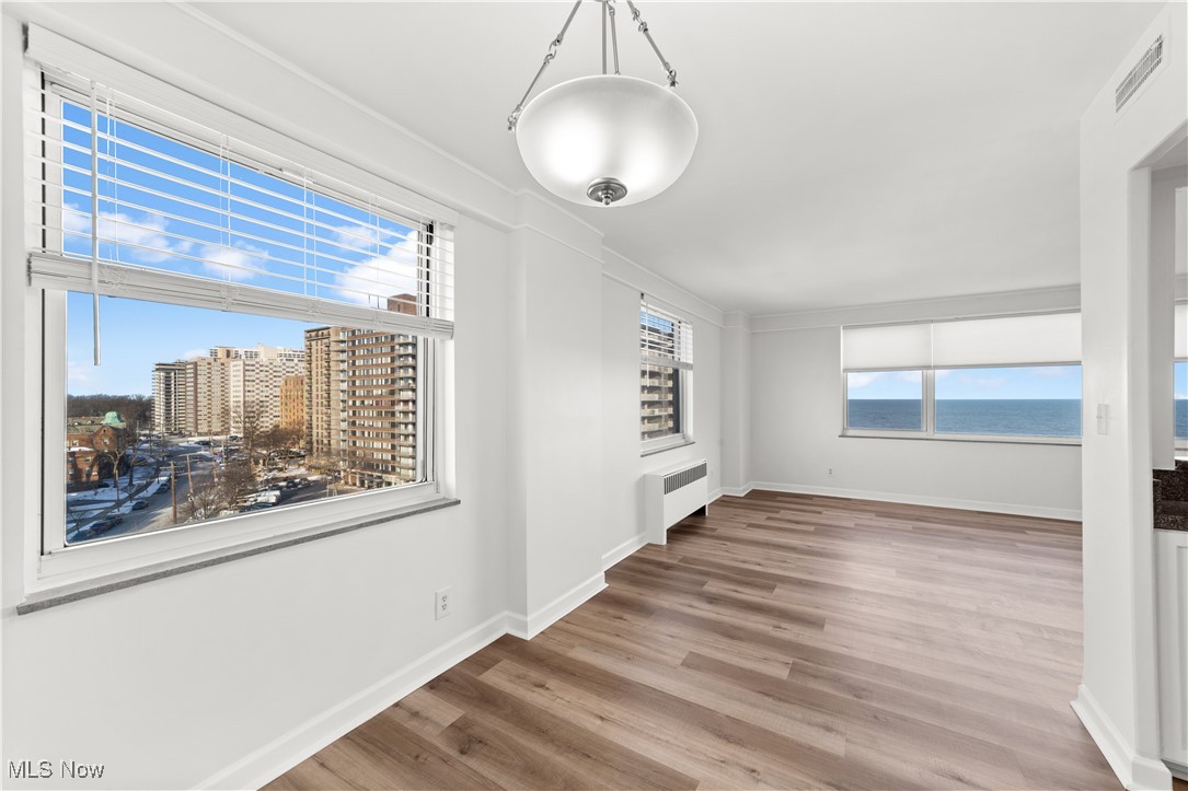 Lake House Condo - Residential