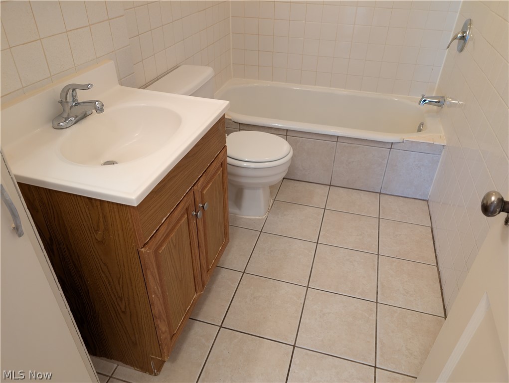 Mccourt - Residential Lease