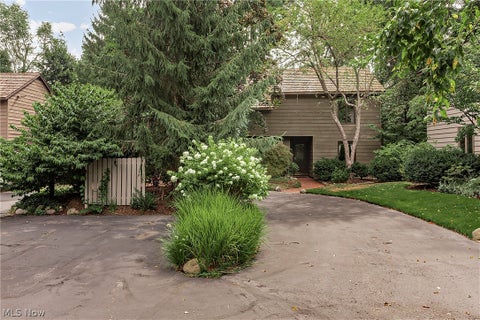 Tiny photo for 12616 Cedar Road, Cleveland Heights, OH 44106 (MLS # 5233608)