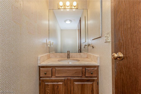 Tiny photo for 12616 Cedar Road, Cleveland Heights, OH 44106 (MLS # 5233608)