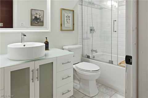 Tiny photo for 6987 White Oak Drive, Hubbard, OH 44425 (MLS # 5240361)