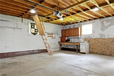 Tiny photo for 6987 White Oak Drive, Hubbard, OH 44425 (MLS # 5240361)